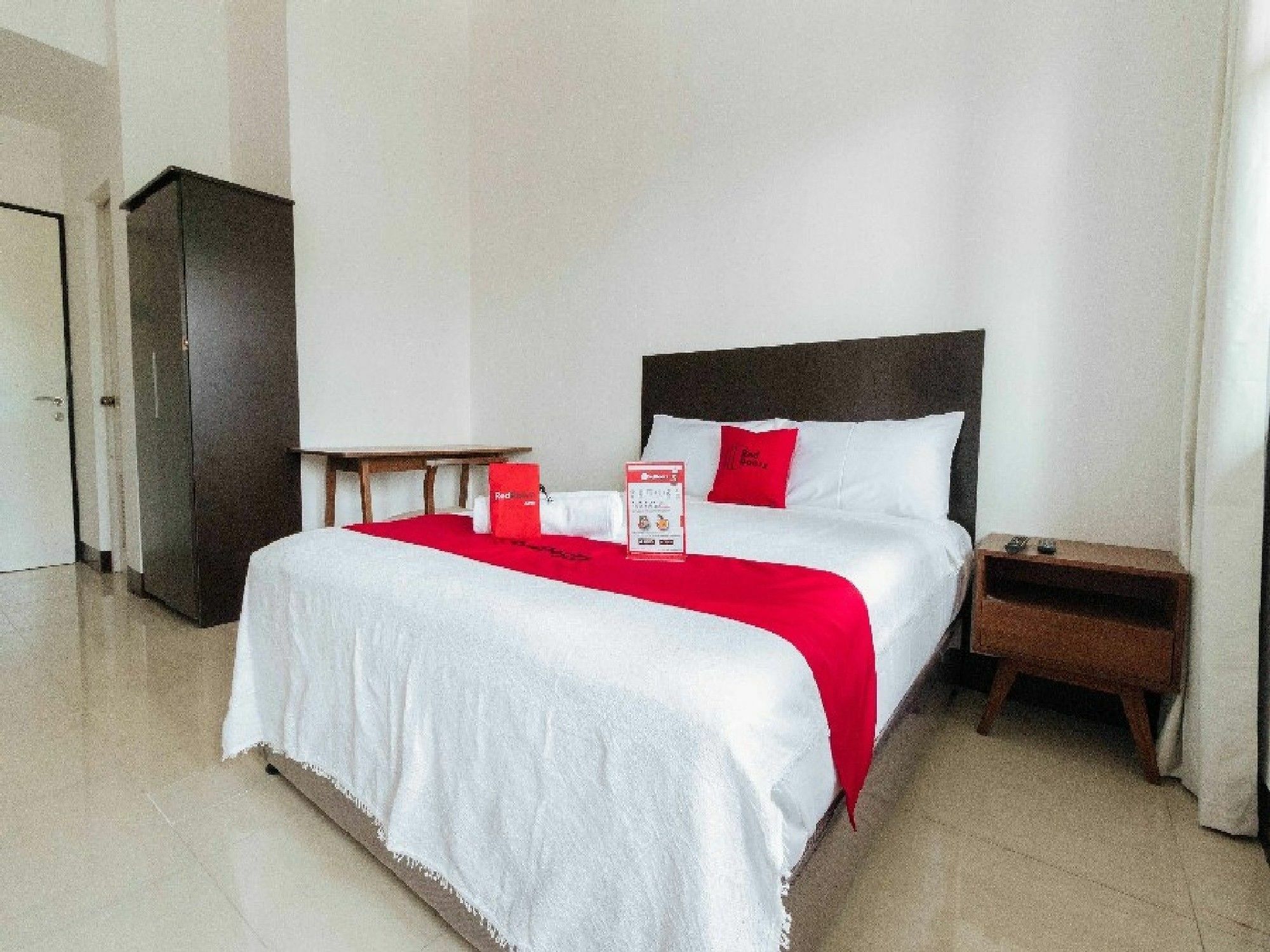 RedDoorz Plus @ Banawe Quezon City Buitenkant foto